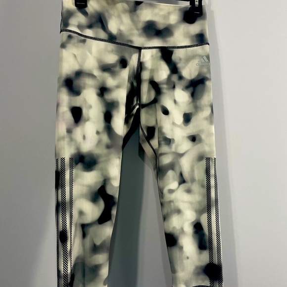 Adidas Climate Black, Grey, White Leggings, Small, wo pants, yoga, sleek, Women - Picture 5 of 5